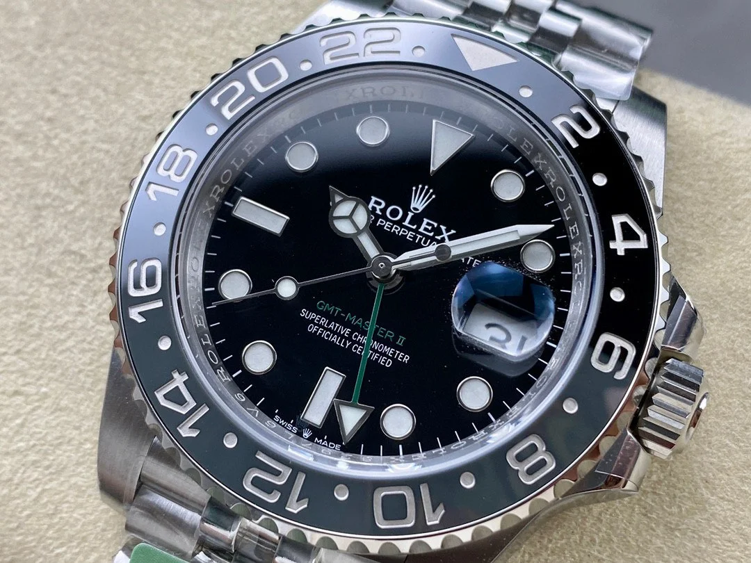 Rolex GMT-Master II 126710GRNR “Bruce Wayne” Jubilee