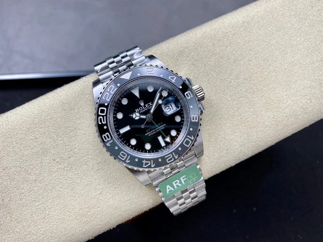 Rolex GMT-Master II 126710GRNR “Bruce Wayne” Jubilee
