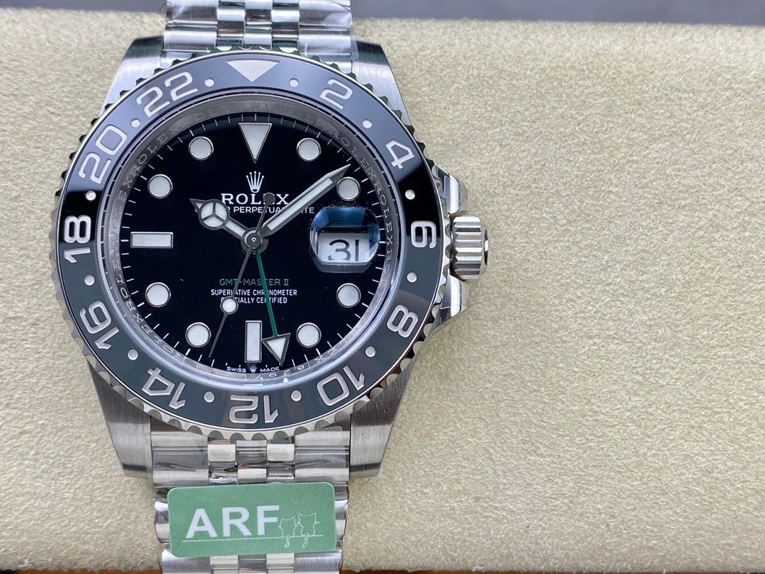 Rolex GMT-Master II 126710GRNR “Bruce Wayne” Jubilee
