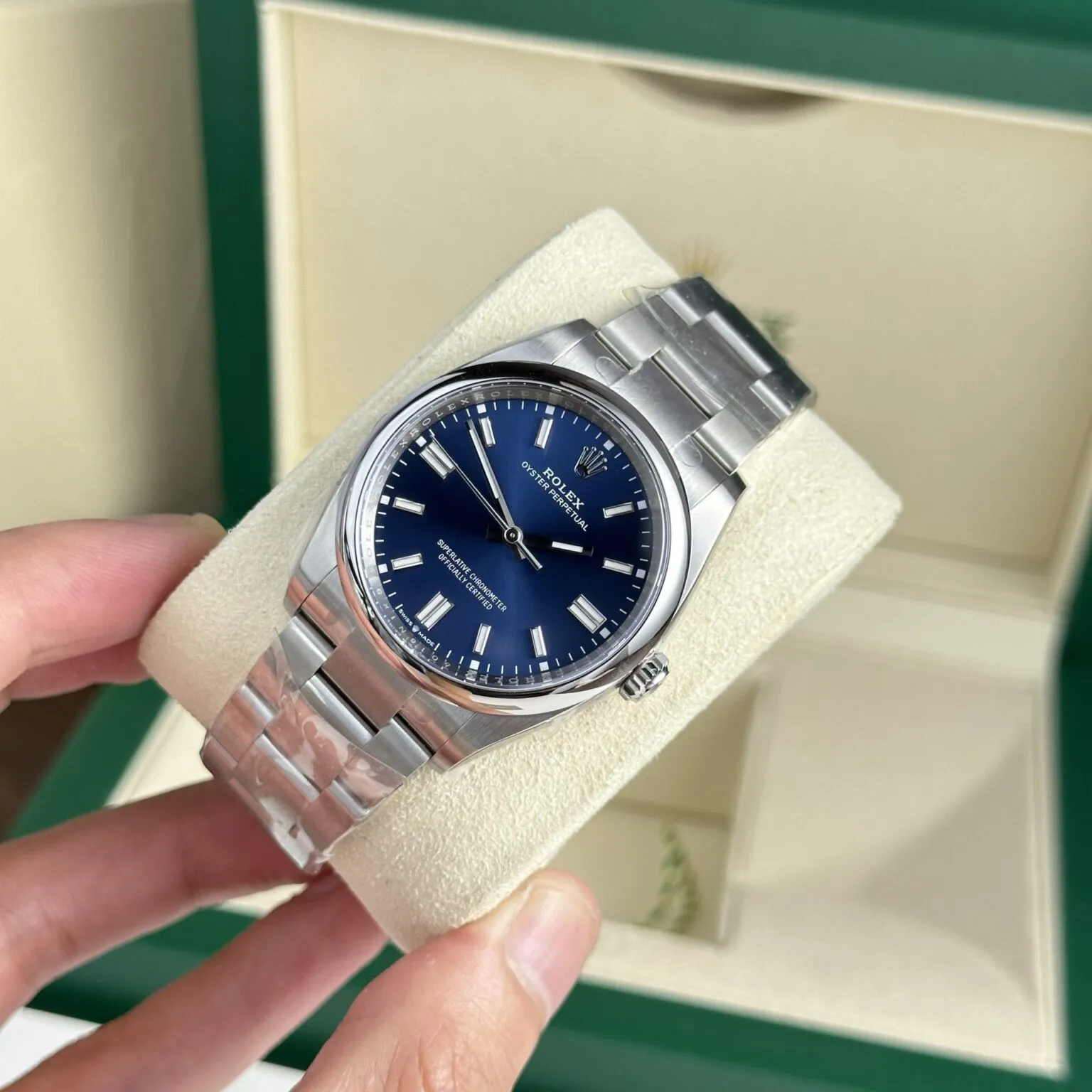 Rolex Oyster Perpetual Lady Blue Dial 126000 36 mm