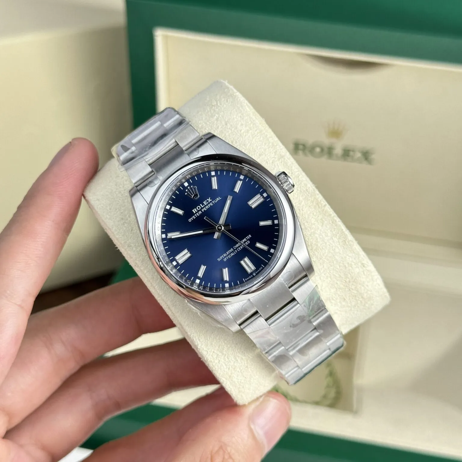 Rolex Oyster Perpetual Lady Blue Dial 126000 36 mm