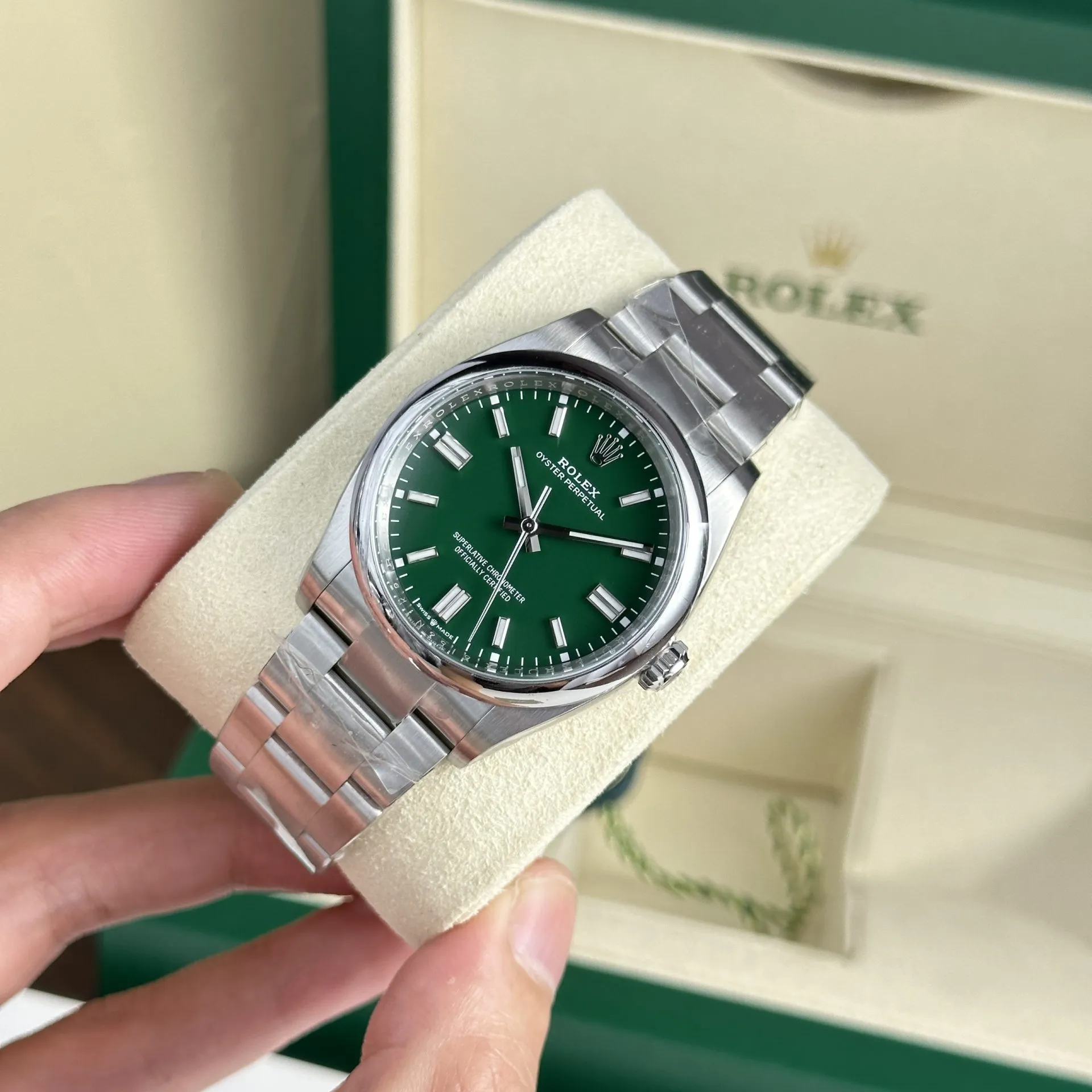 Rolex Oyster Perpetual Green Dial 124300 41 mm