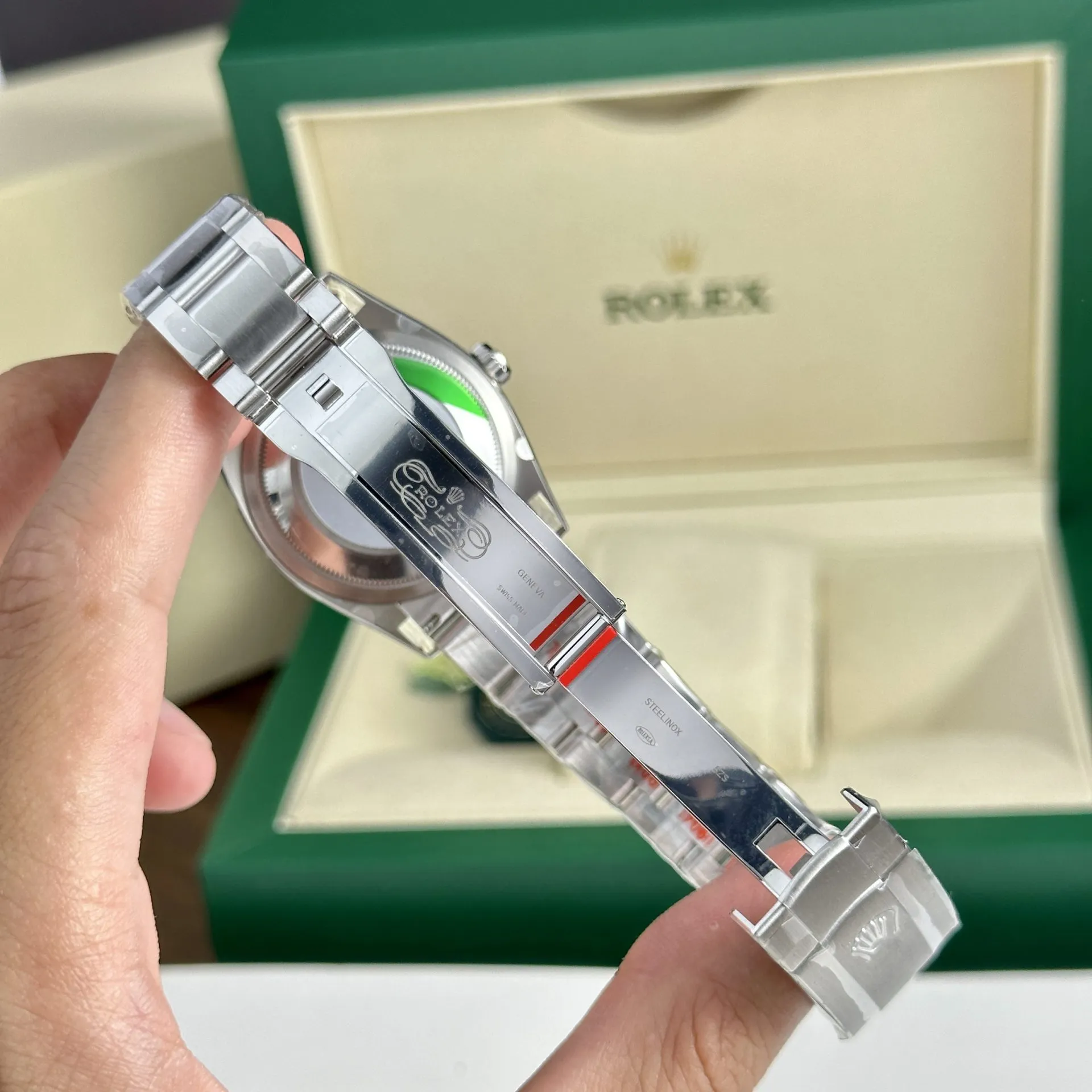 Rolex Oyster Perpetual Green Dial 124300 41 mm