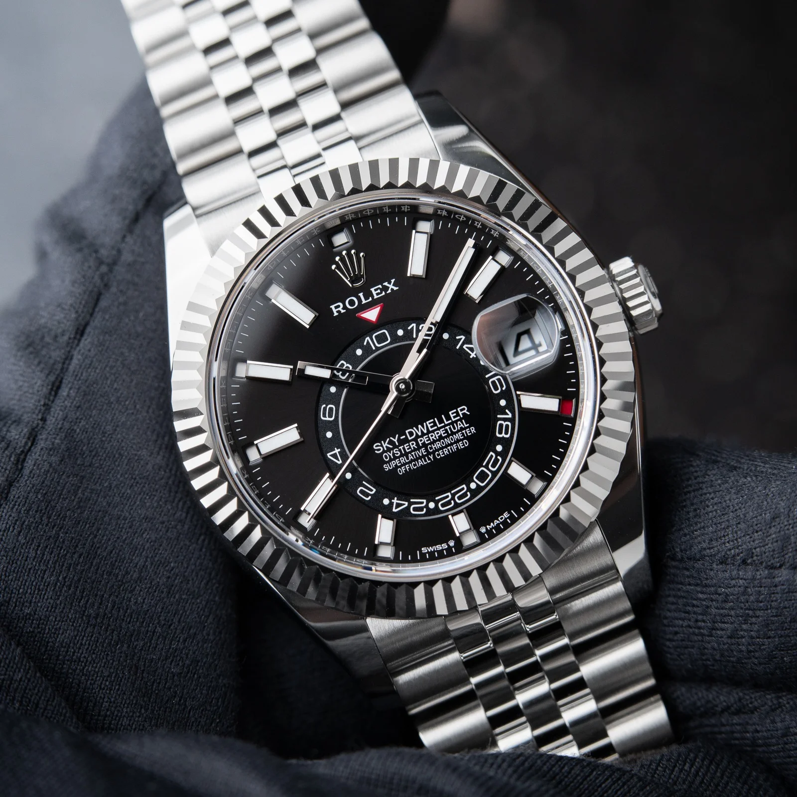 Rolex Sky-Dweller Bright black Dial 336934 Jubilee