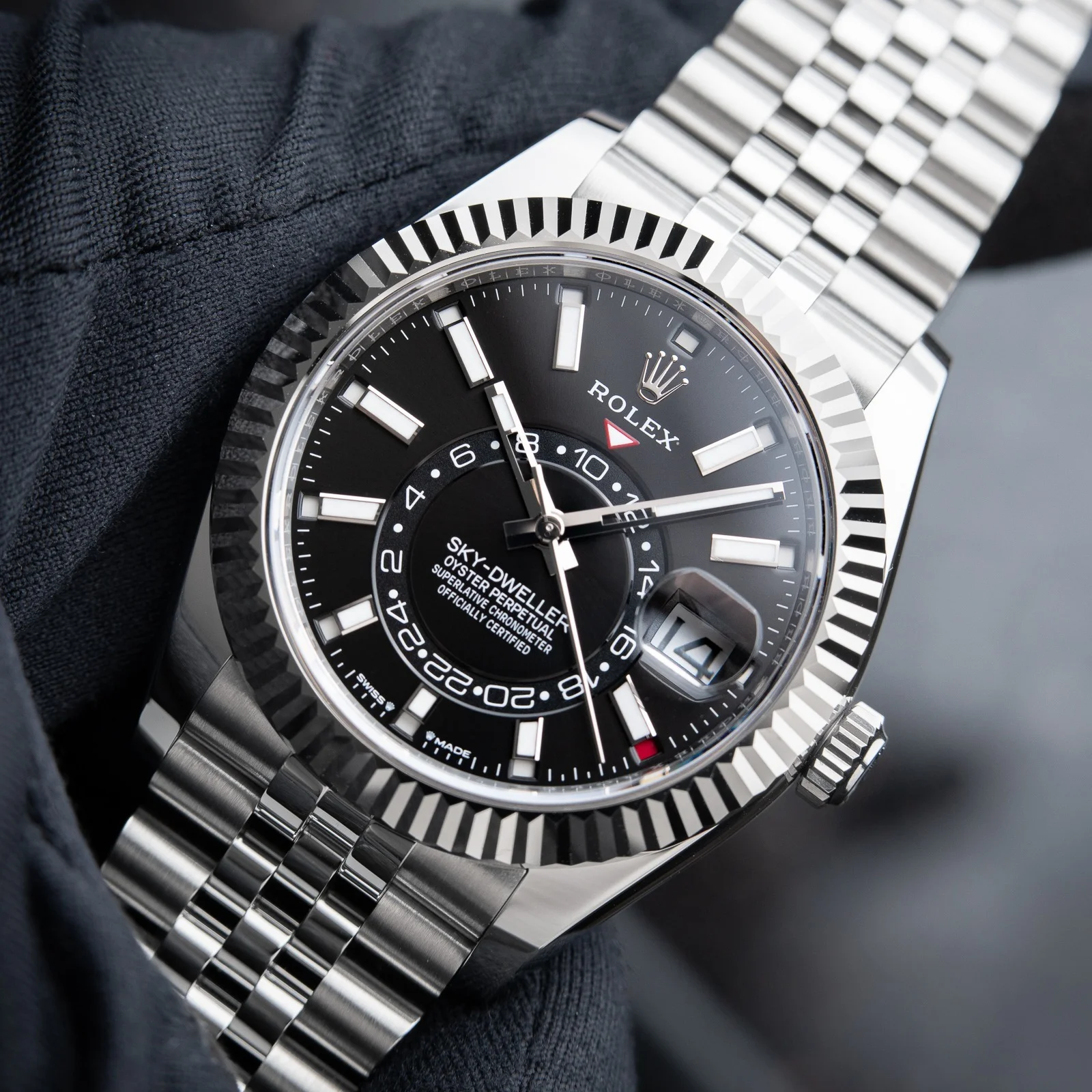 Rolex Sky-Dweller Bright black Dial 336934 Jubilee