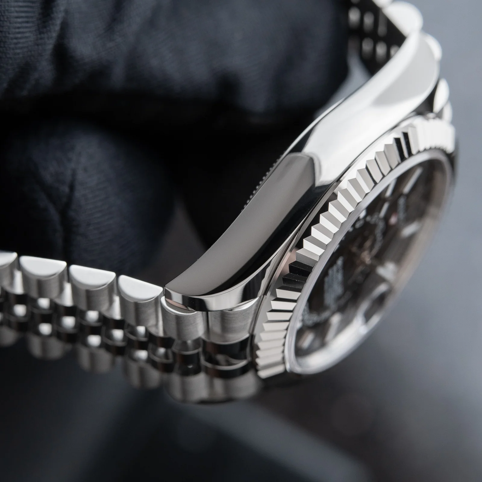 Rolex Sky-Dweller Bright black Dial 336934 Jubilee