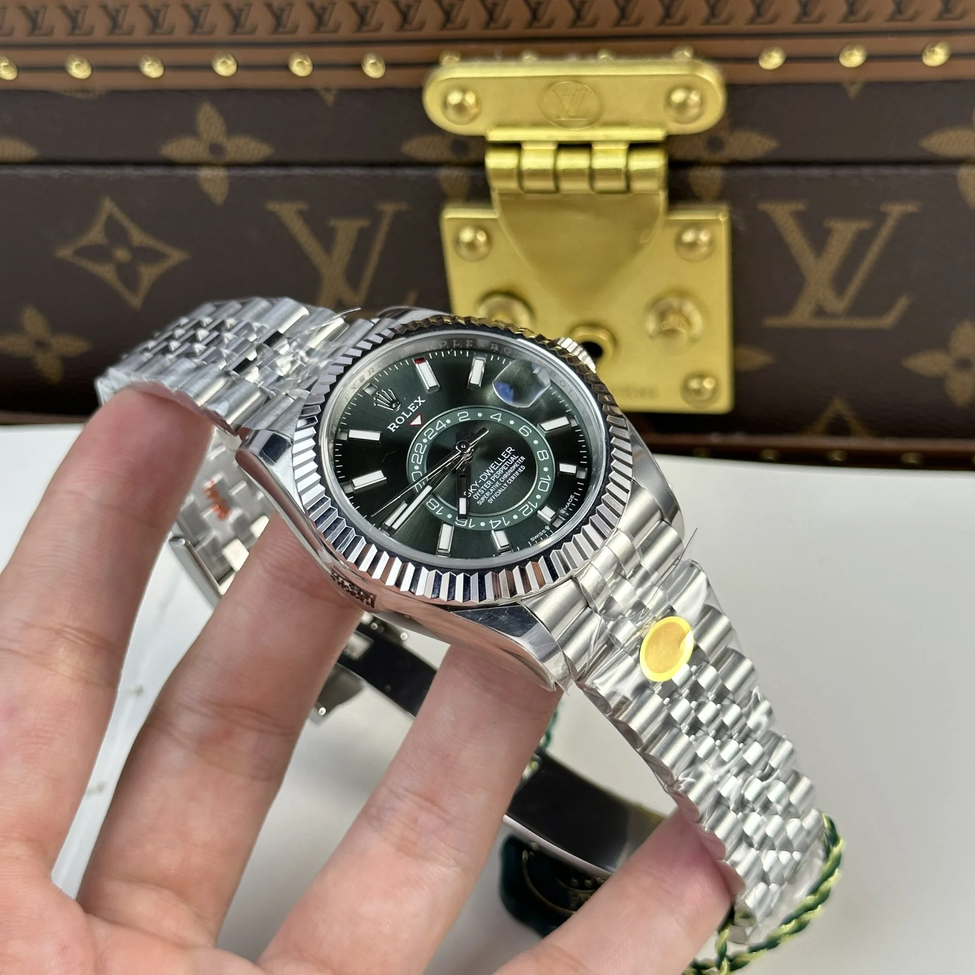 Rolex Sky-Dweller Mint green Dial 336934 Jubilee