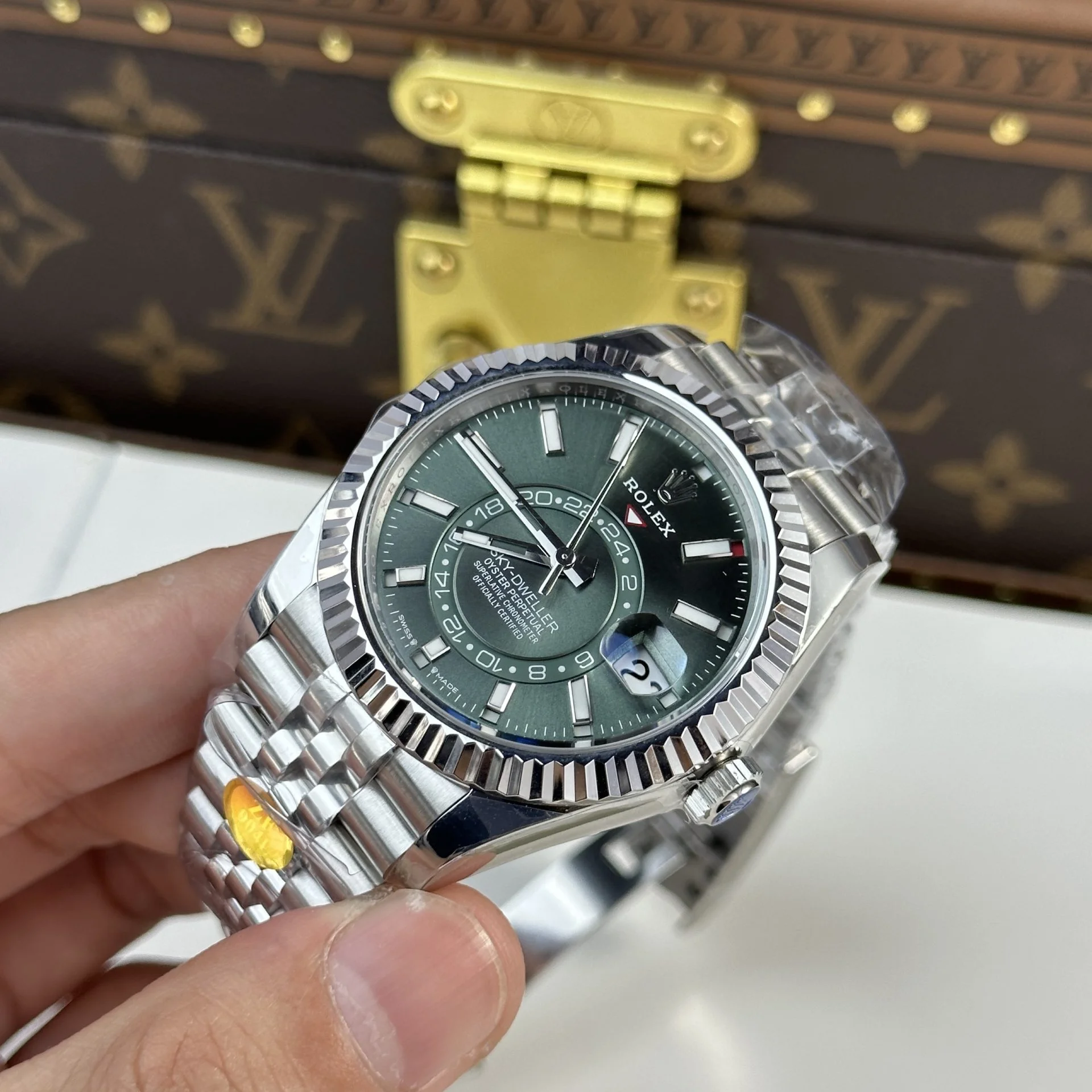 Rolex Sky-Dweller Mint green Dial 336934 Jubilee